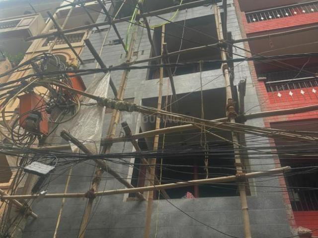 Flat for sale in East Delhi, Deri