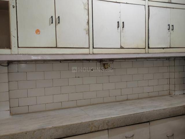 Flat for rent in Deri