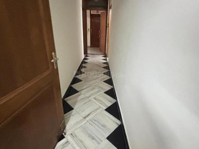 Flat for rent in Deri