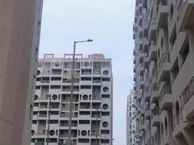 Flat for sale in North Delhi, Deri