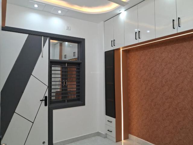 Flat for rent in West Delhi, Deri