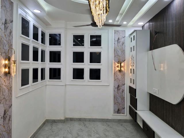 Flat for sale in West Delhi, Deri