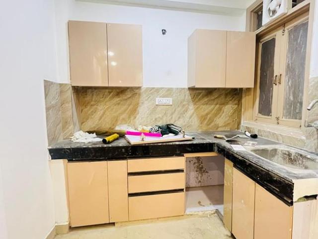Flat for rent in South Delhi, Deri