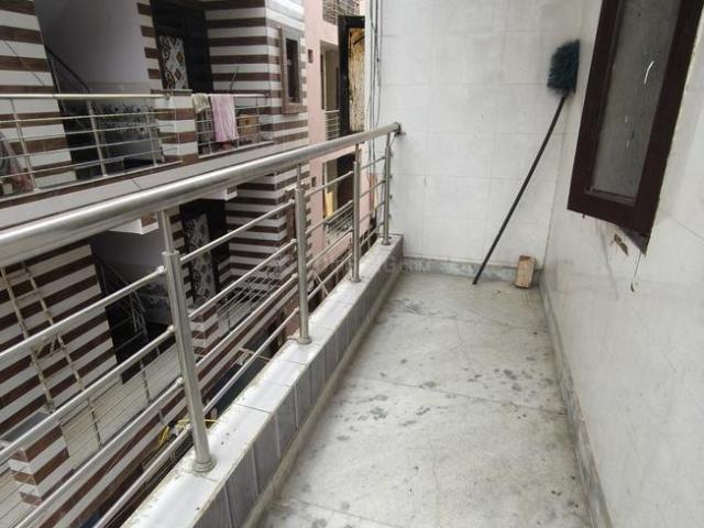 Flat for rent in East Delhi, Deri