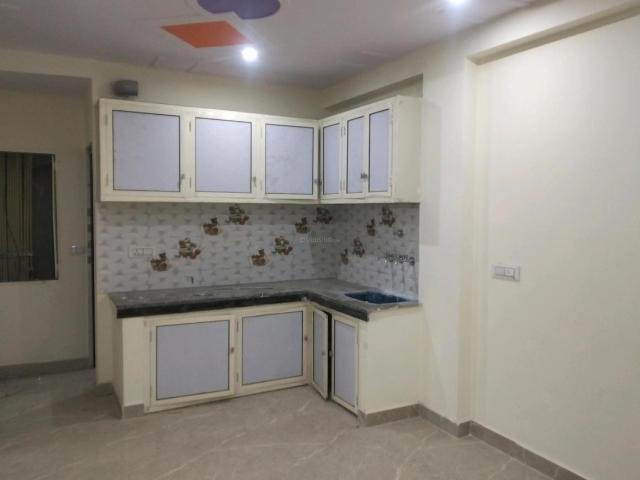 Flat for rent in East Delhi, Deri