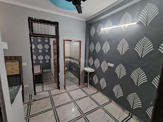 Flat for rent in East Delhi, Deri