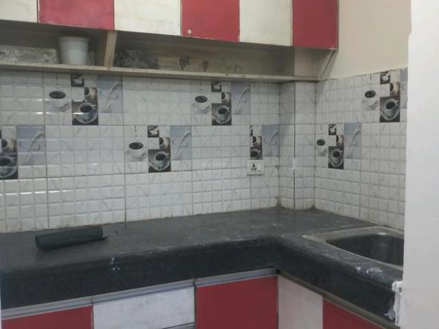 Flat for rent in East Delhi, Deri
