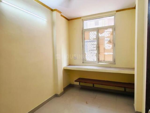 Flat for rent in East Delhi, Deri