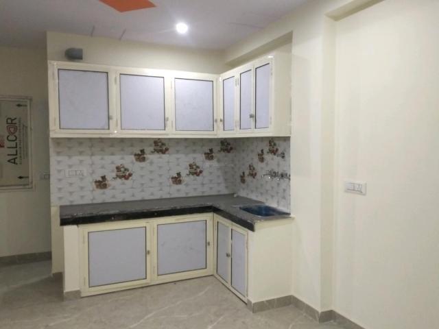 Flat for rent in East Delhi, Deri
