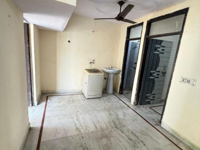 Flat for sale in East Delhi, Deri