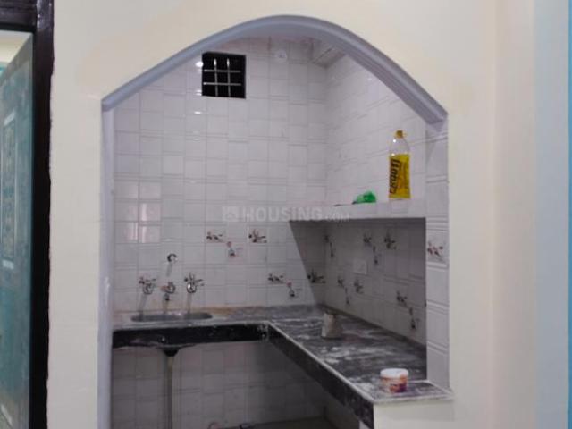 Flat for sale in East Delhi, Deri