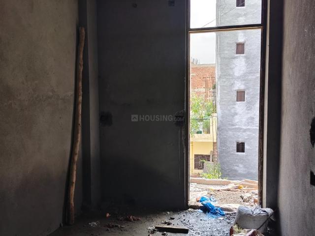 Flat for sale in East Delhi, Deri