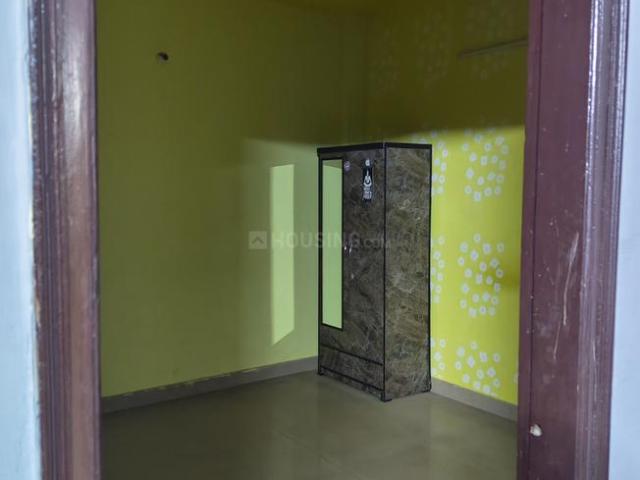 Flat for sale in East Delhi, Deri