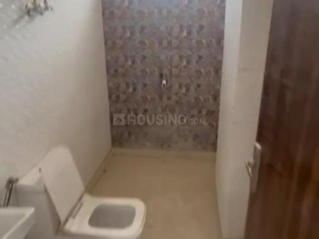 Flat for sale in West Delhi, Deri