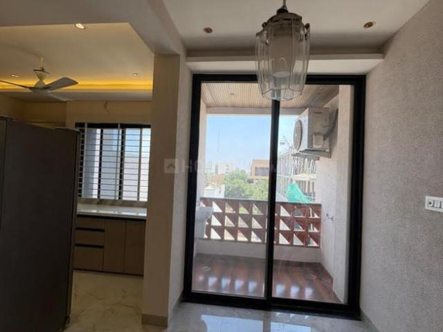 Flat for rent in Madya