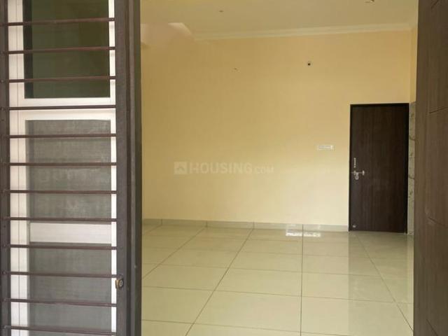 Flat for rent in Madya