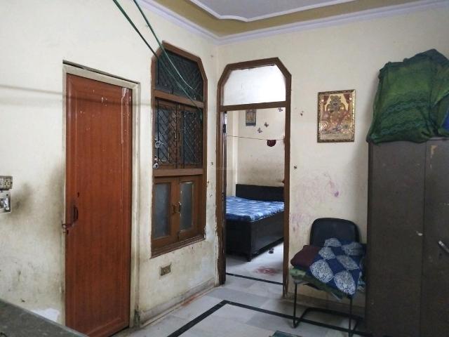 Flat for sale in East Delhi, Deri