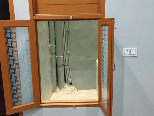 Flat for rent in South West Delhi, Deri