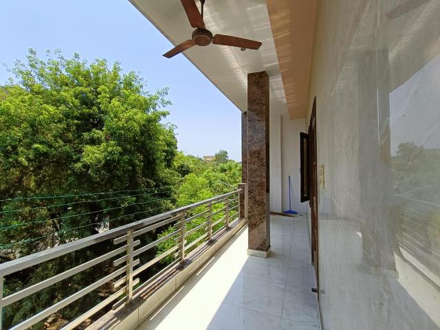 Flat for rent in West Delhi, Deri
