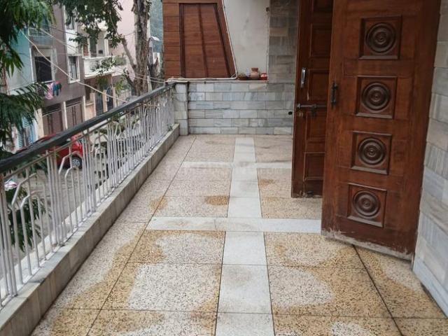 Flat for rent in West Delhi, Deri
