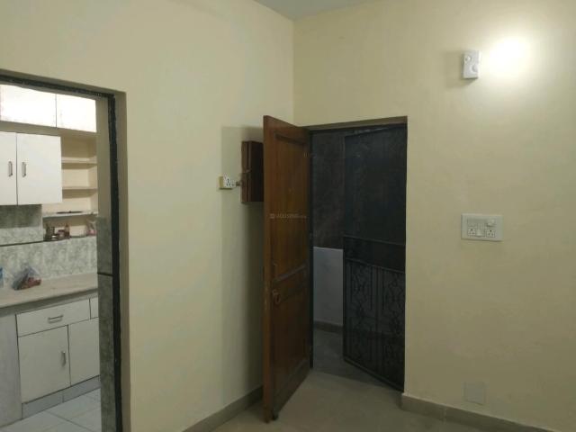 Flat for rent in Paschim Vihar, Delhi