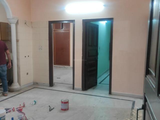 Flat for rent in West Delhi, Deri