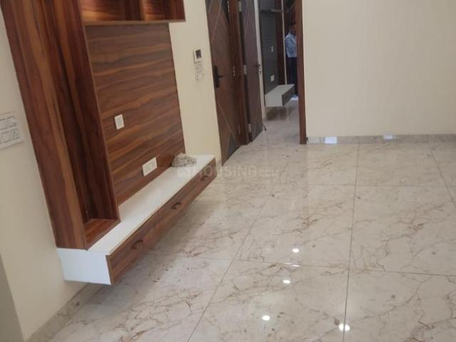Flat for sale in West Delhi, Deri