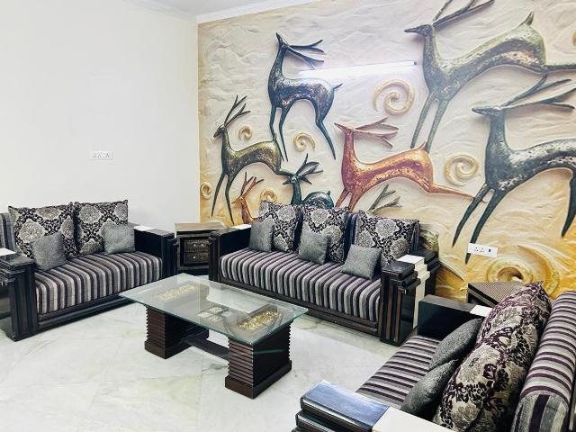 Flat for rent in Anand Parbat, Delhi