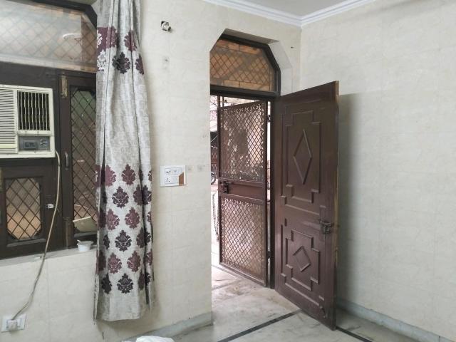 Flat for rent in West Delhi, Deri