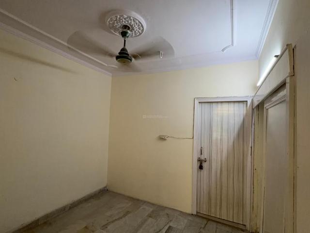Flat for rent in West Delhi, Deri