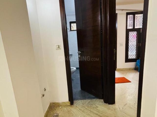 Flat for rent in Anand Parbat, Delhi