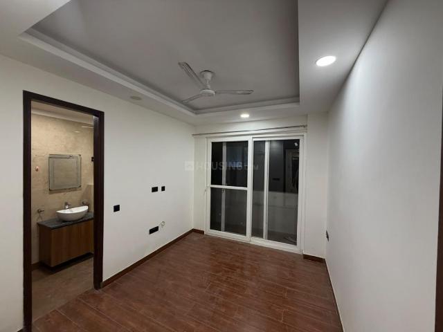 Flat for rent in Anand Parbat, Delhi