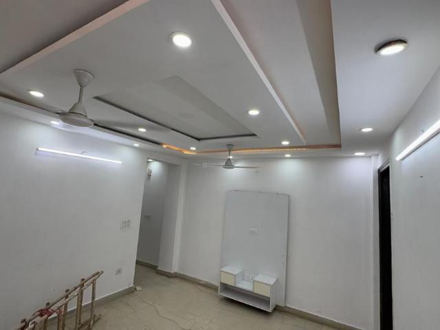 Flat for rent in Anand Parbat, Delhi