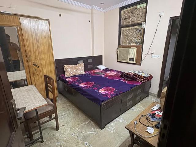 Flat for rent in Anand Parbat, Delhi