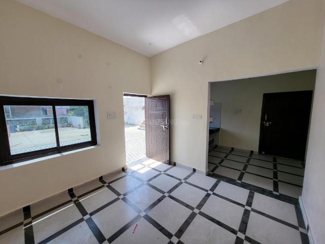 Flat for rent in Orai