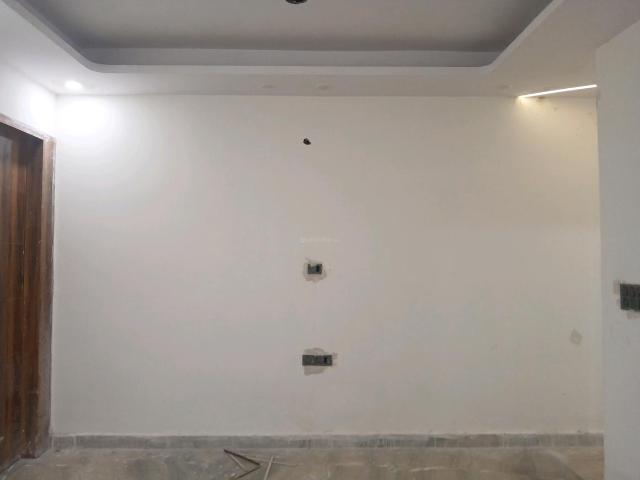 Flat for sale in Anand Parbat, Delhi
