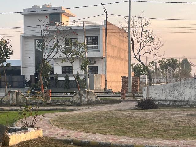 Flat for rent in Hariana