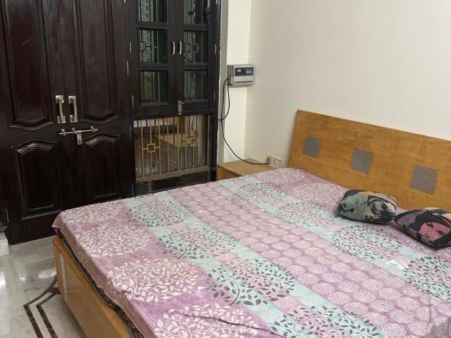 Flat for rent in Pitampura, Delhi