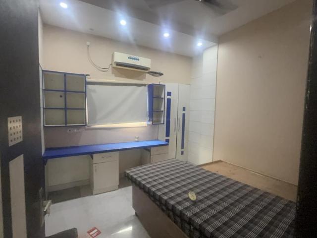 Flat for rent in North West Delhi, Deri