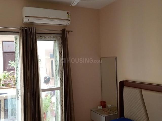 Flat for rent in North West Delhi, Deri