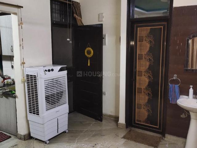 Flat for sale in North West Delhi, Deri