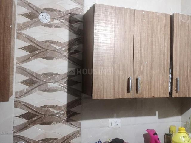 Flat for sale in North West Delhi, Deri