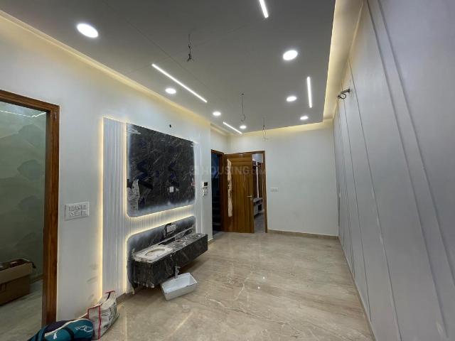 Flat for sale in North West Delhi, Deri