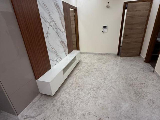 Flat for sale in North West Delhi, Deri