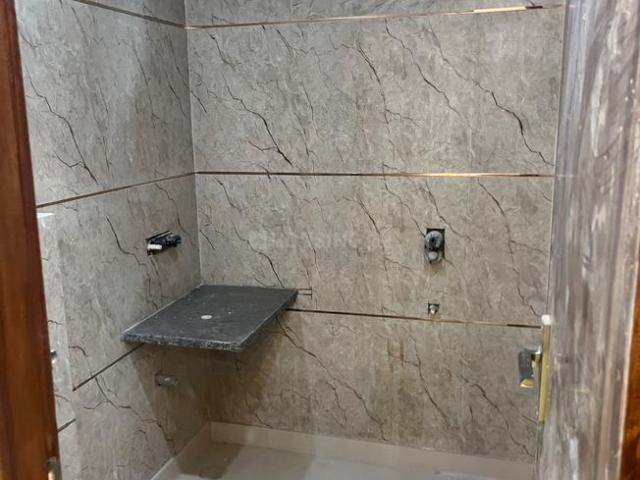Flat for sale in North West Delhi, Deri