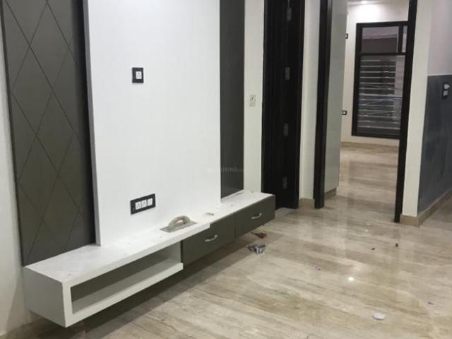 Flat for sale in North West Delhi, Deri