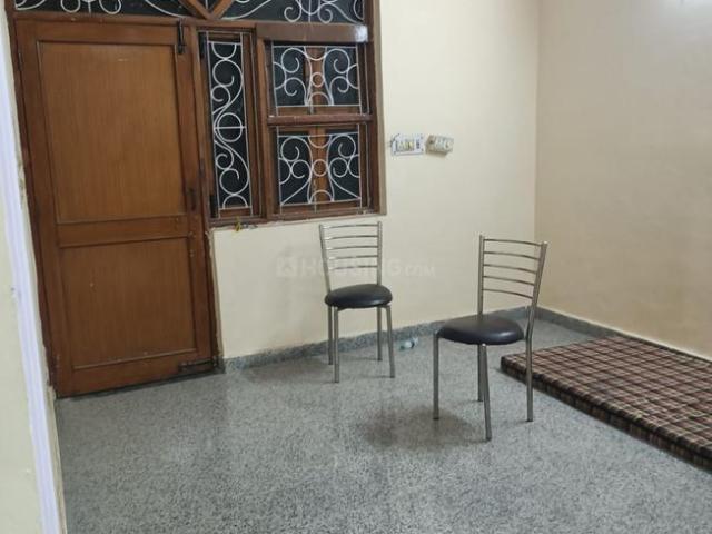 Flat for rent in East Delhi, Deri