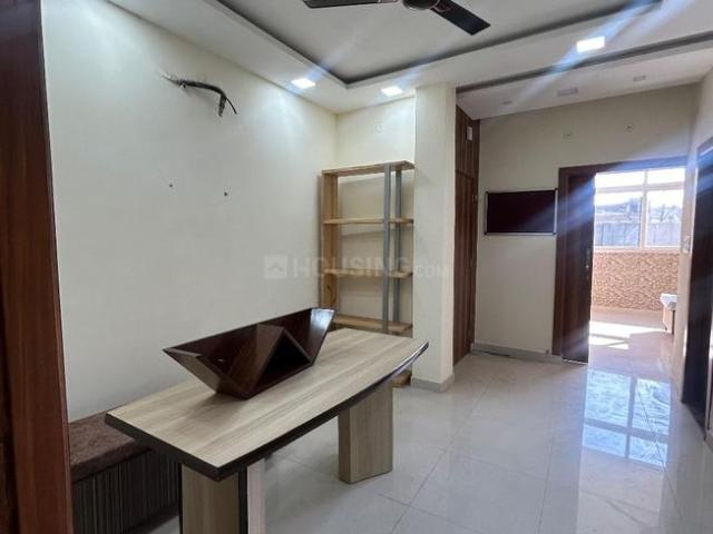 Flat for rent in East Delhi, Deri