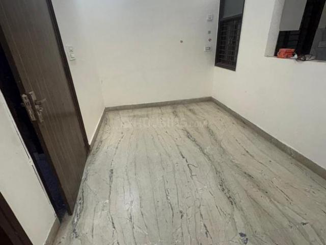 Flat for rent in East Delhi, Deri