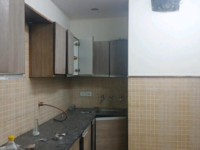 Flat for rent in West Delhi, Deri
